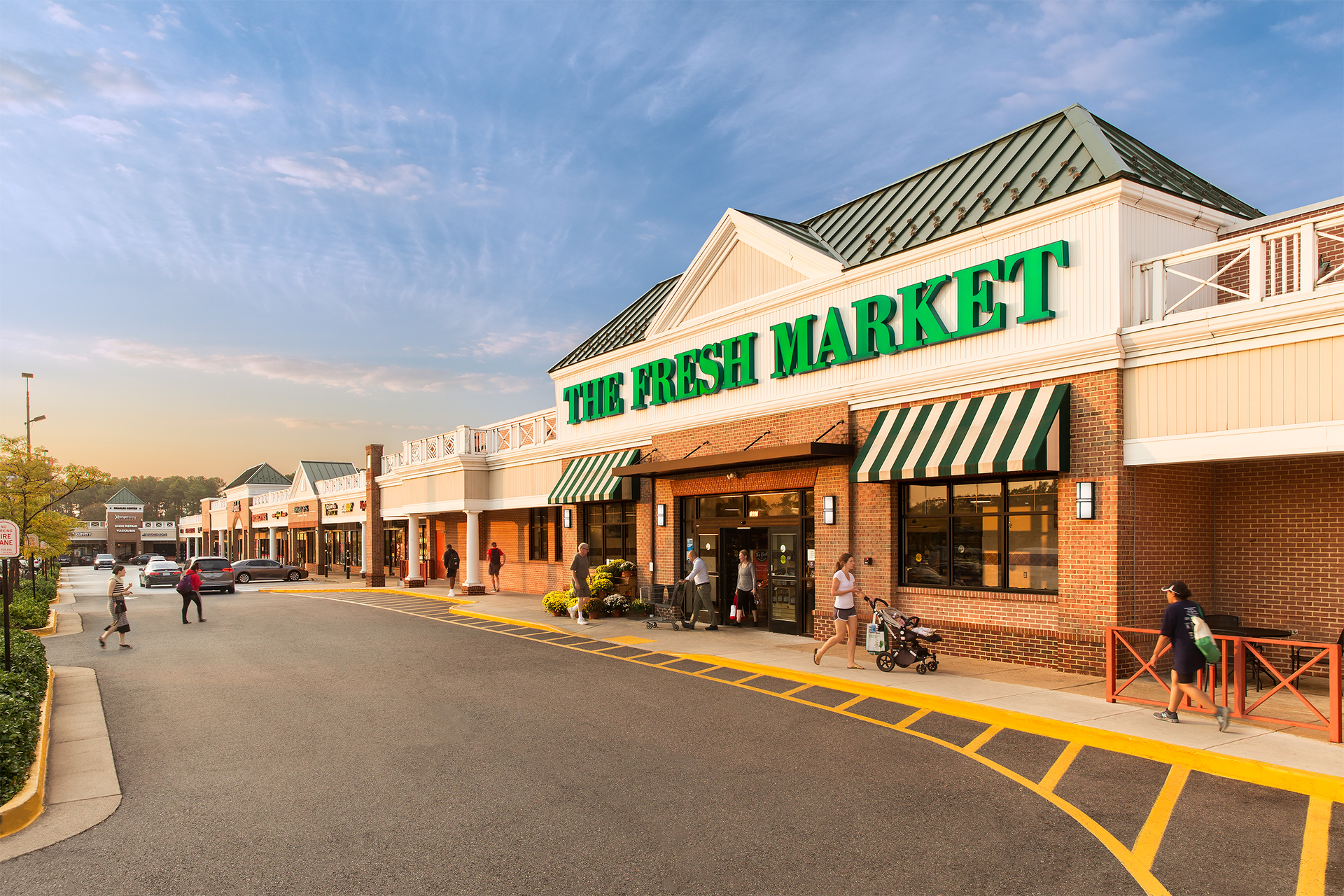 Bradlee Shopping Center