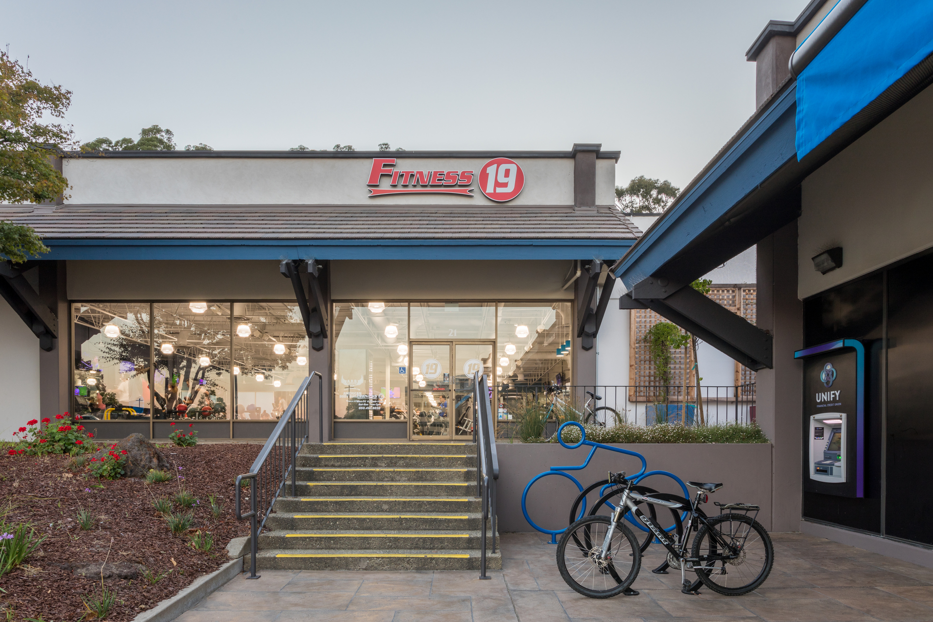 Bayhill Shopping Center