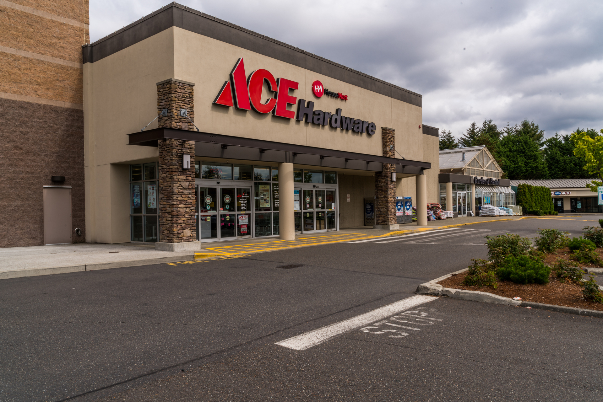 Fairwood Shopping Center