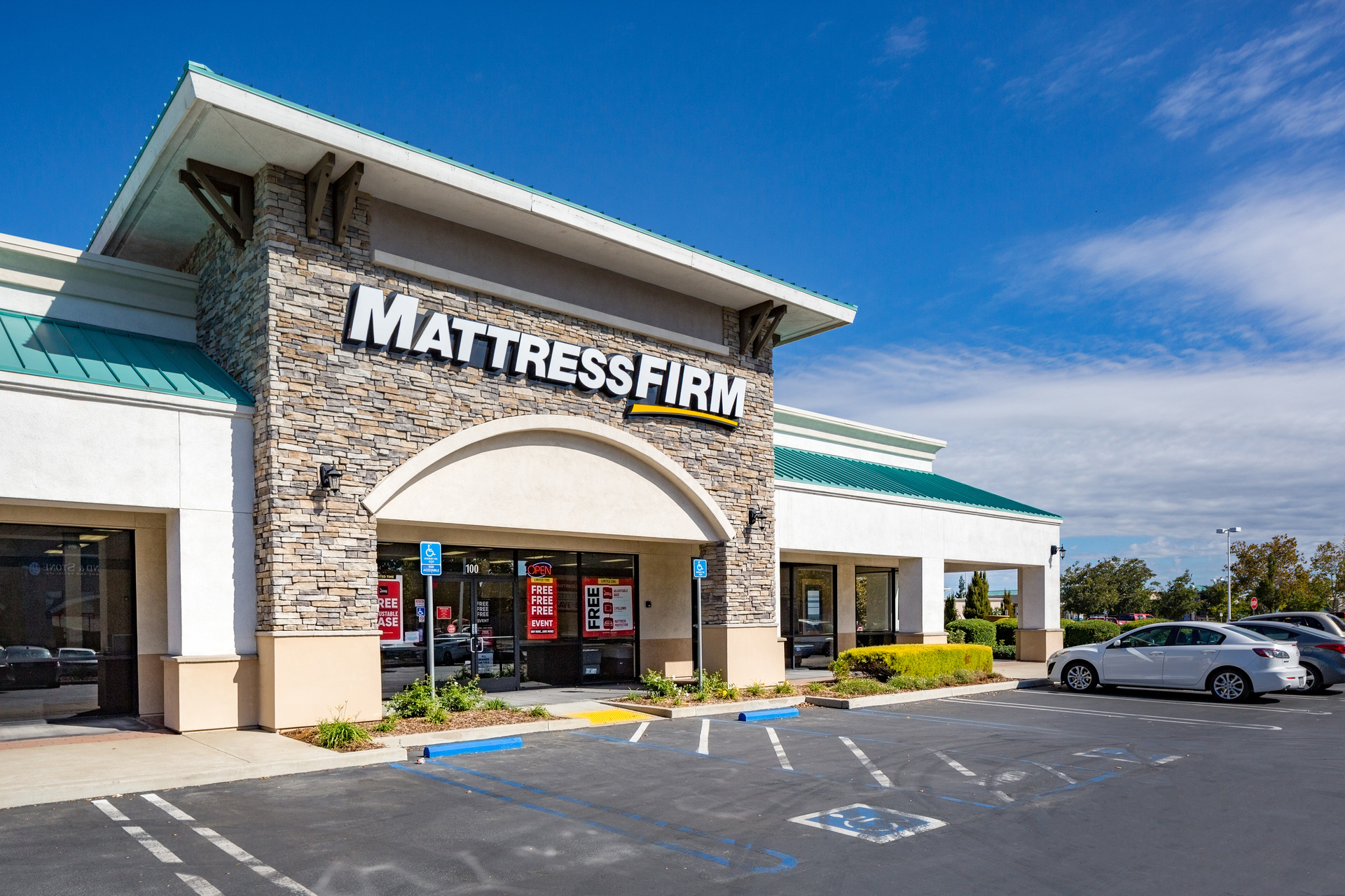 Lone Tree Plaza in Brentwood, California