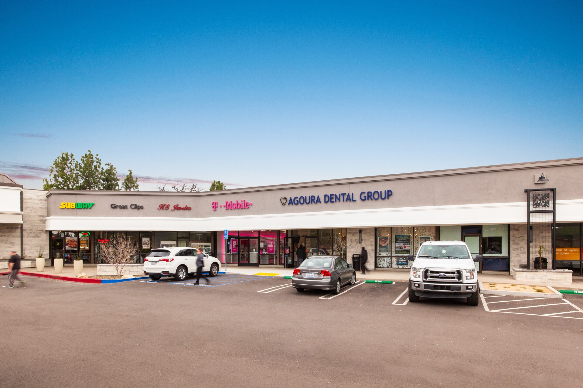 Twin Oaks Shopping Center in Agoura Hills, California