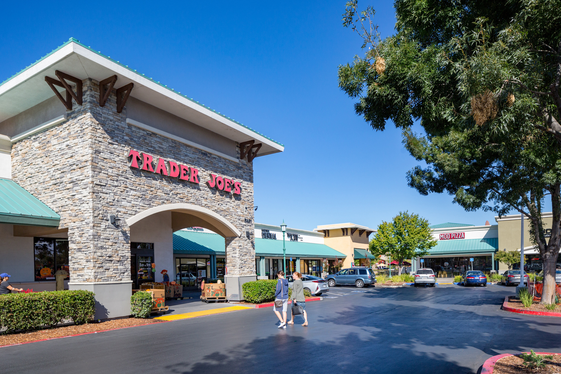 Lone Tree Plaza in Brentwood, California