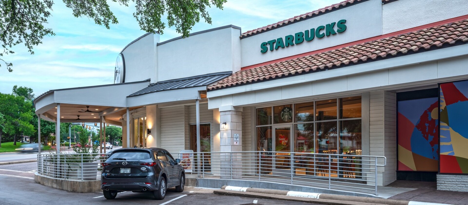 Lakewood Shopping Center in Dallas, Texas