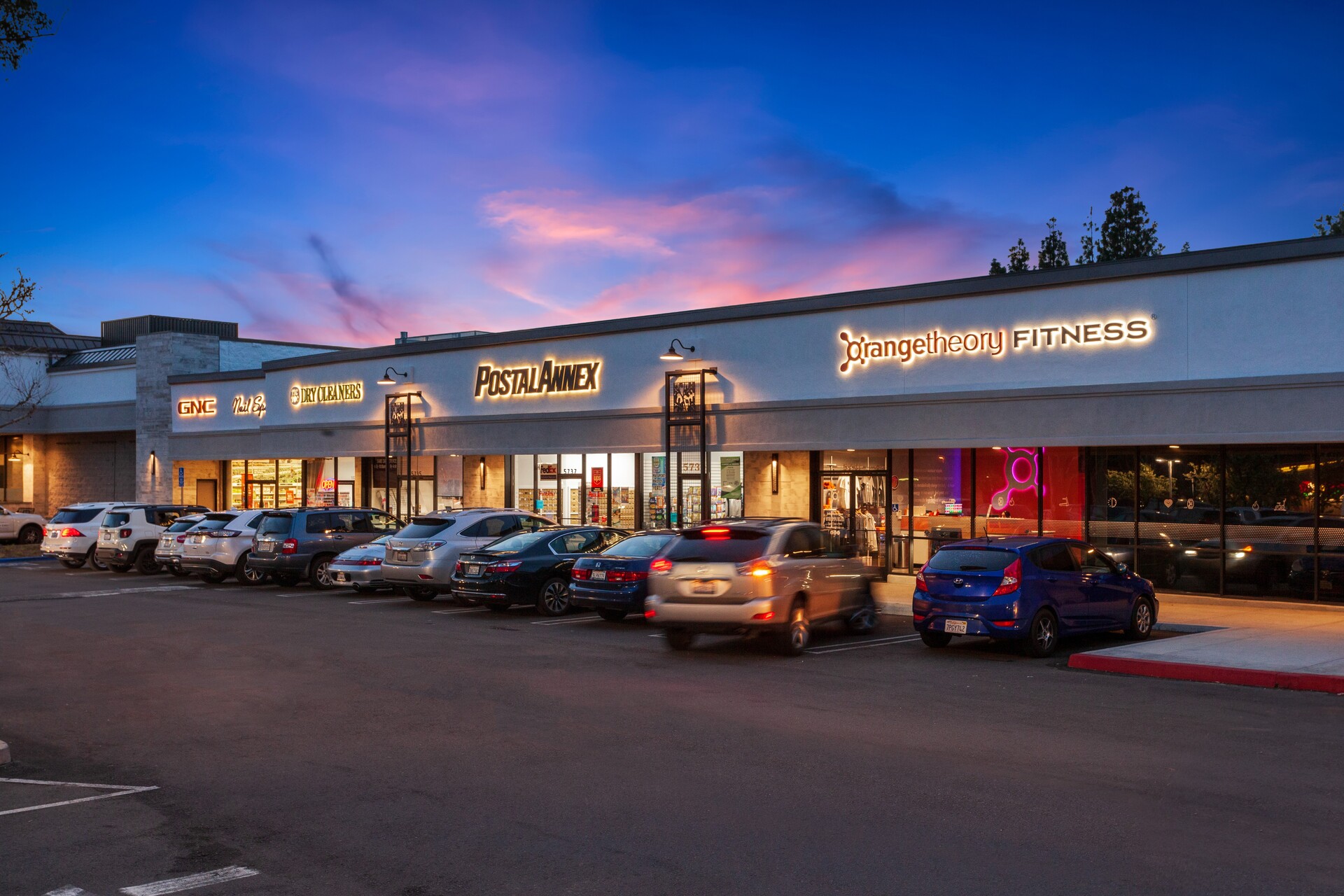 Twin Oaks Shopping Center in Agoura Hills, California