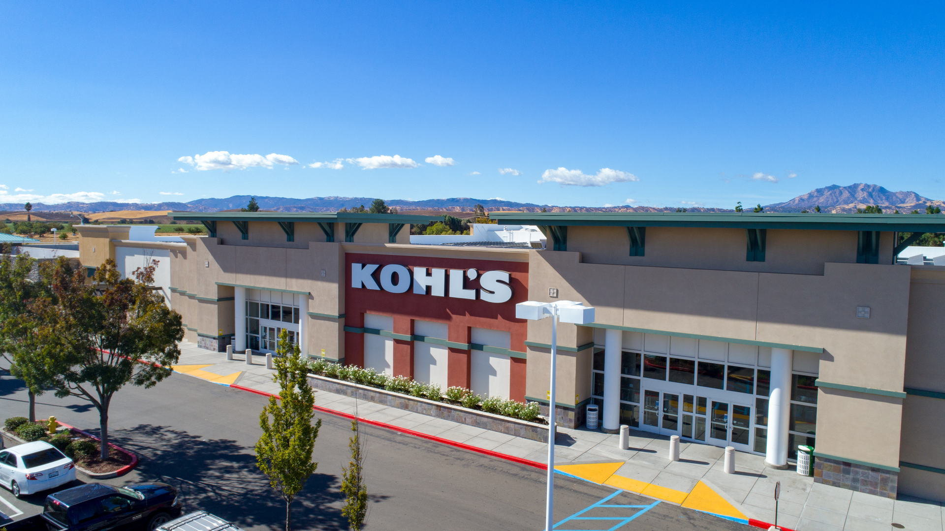 Lone Tree Plaza in Brentwood, California