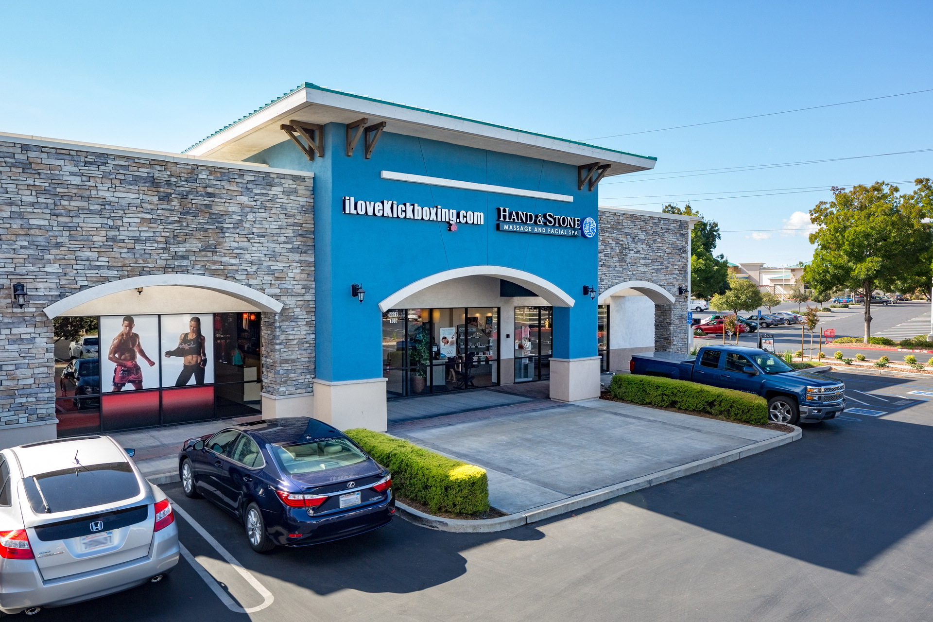 Lone Tree Plaza in Brentwood, California