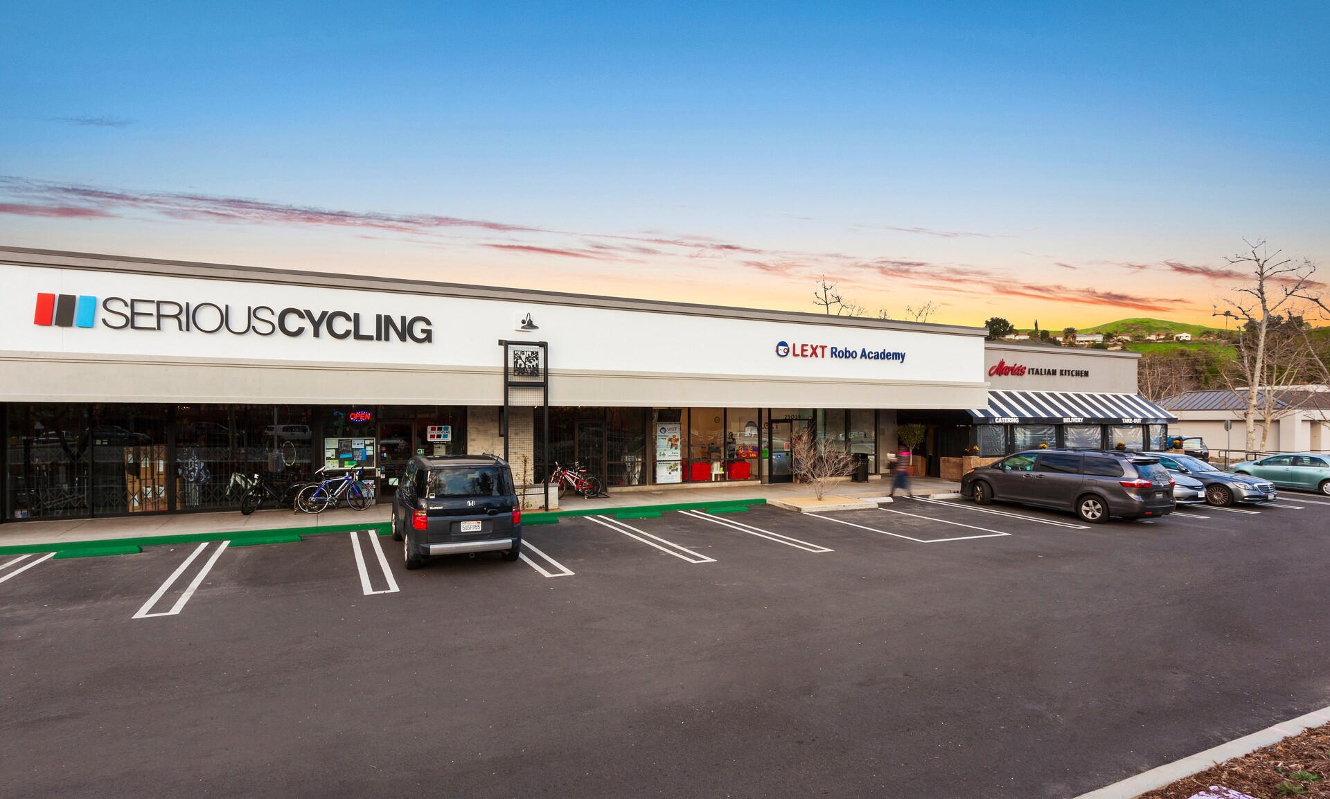 Twin Oaks Shopping Center