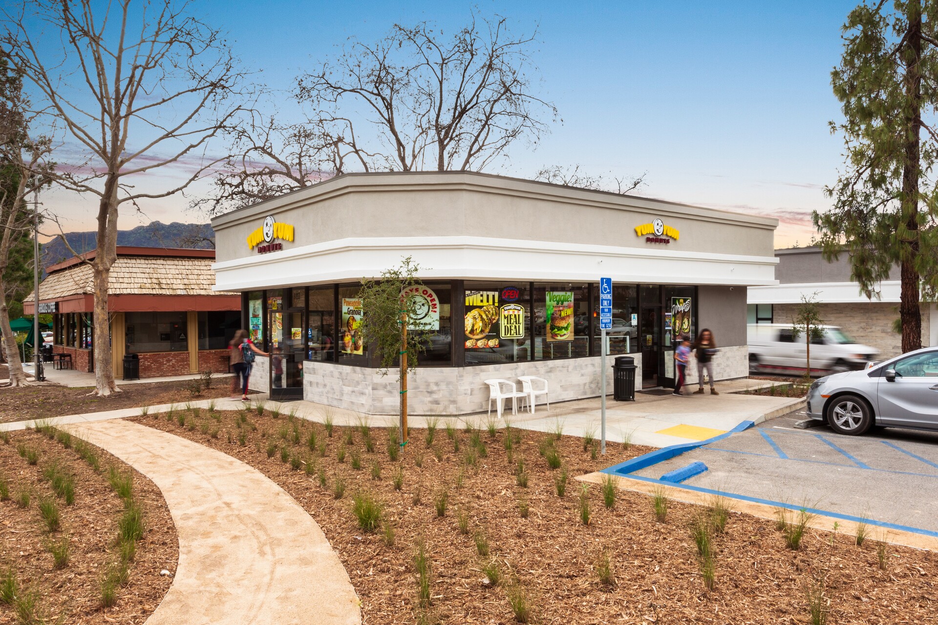 Twin Oaks Shopping Center in Agoura Hills, California